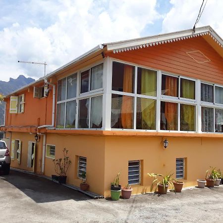 Petite Fleur De Lentilles Bed and Breakfast Cilaos Εξωτερικό φωτογραφία