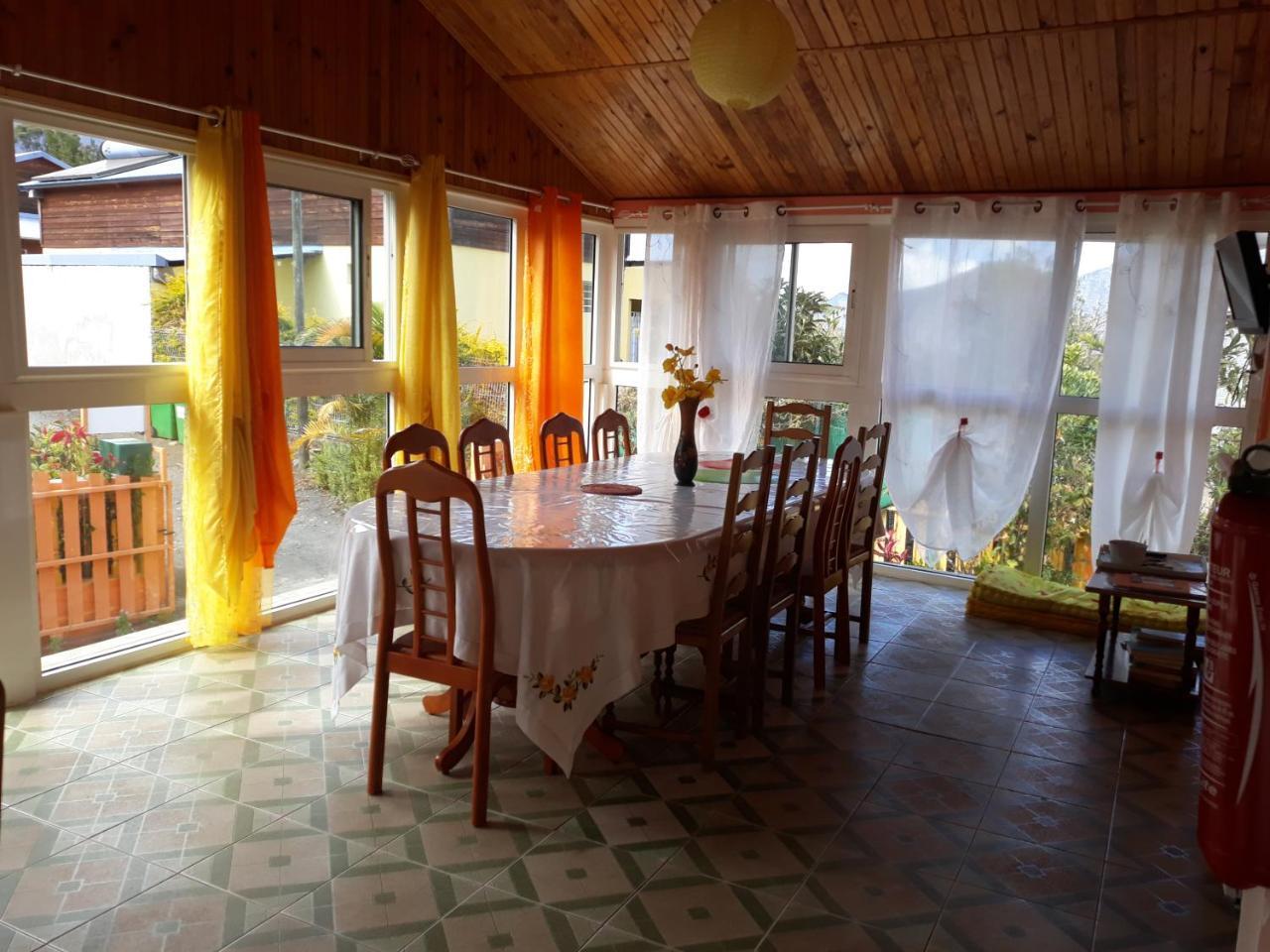 Petite Fleur De Lentilles Bed and Breakfast Cilaos Εξωτερικό φωτογραφία